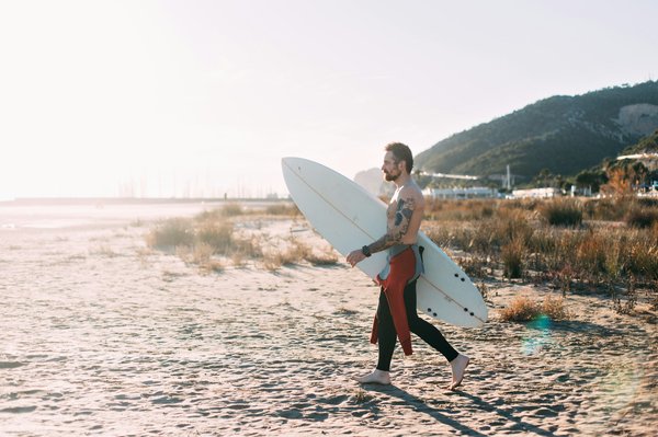 Où participer à une expédition de surf à Biarritz, France?